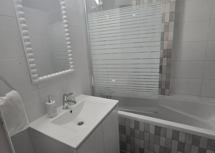 Lazuli Sea View Beachfront- Ap 61 Appartement