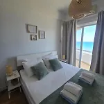 Lazuli Sea View Beachfront- Ap 61 דירה לרנקה