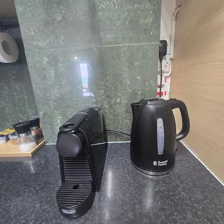 Lazuli Sea View Beachfront- Ap 61 *