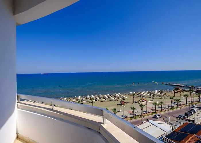 Apartment Lazuli Sea View Beachfront- Ap 61 Larnaca
