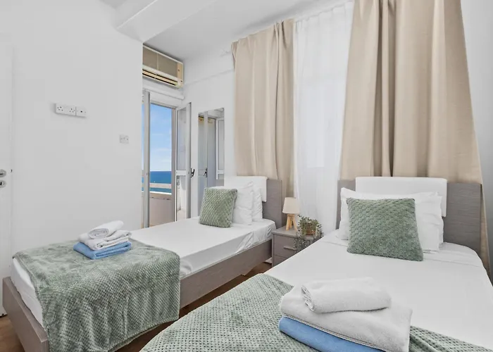 Lazuli Sea View Beachfront- Ap 61 * Lárnaca