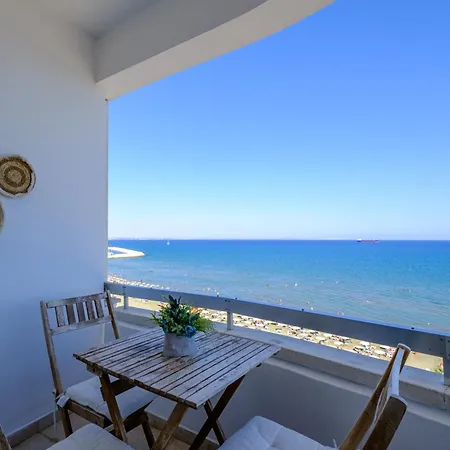 Lazuli Sea View Beachfront- Ap 61 Apartment *